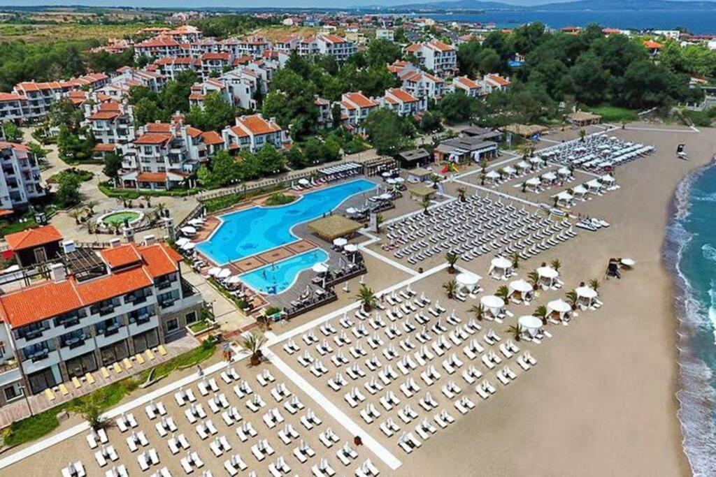 Apartment In The Picturesque Oasis Resort & Spa ロゼネッツ エクステリア 写真