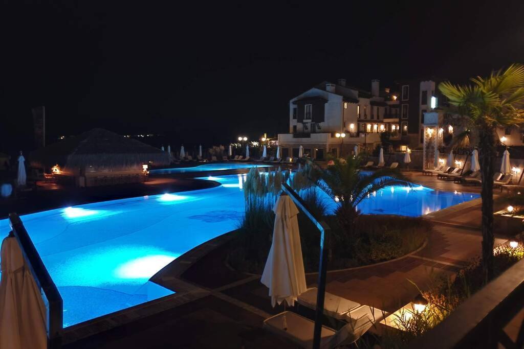 Apartment In The Picturesque Oasis Resort & Spa ロゼネッツ エクステリア 写真