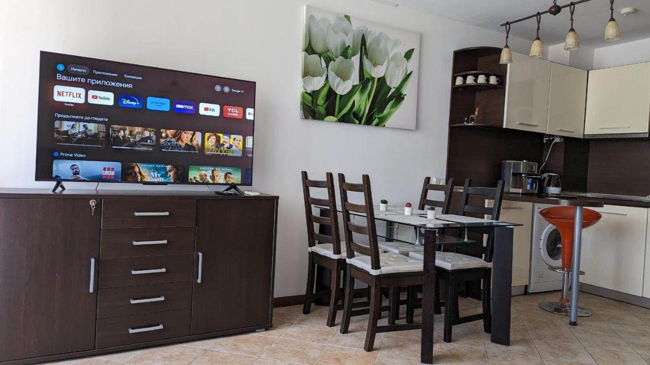 Apartment In The Picturesque Oasis Resort & Spa ロゼネッツ エクステリア 写真